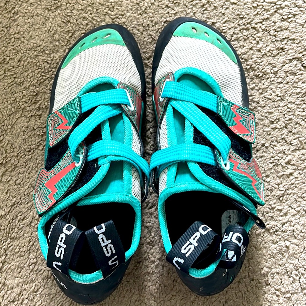 La Sportiva oxygym mint coral rock climbing shoes